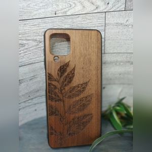 Samsung Galaxy M324G Wood Case With TPU Bumper Walnut Leaves And Berries